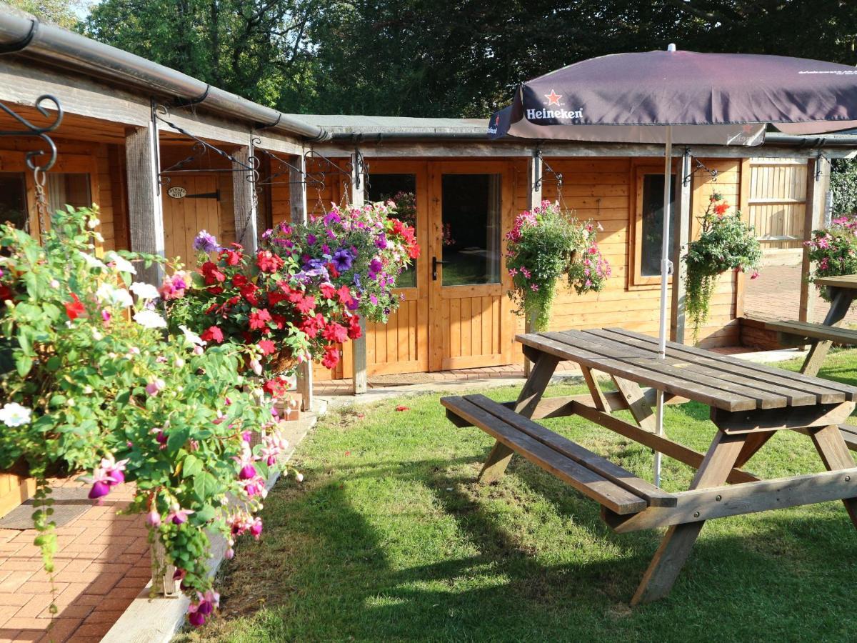 Homeside B&B Silverstone Exterior foto